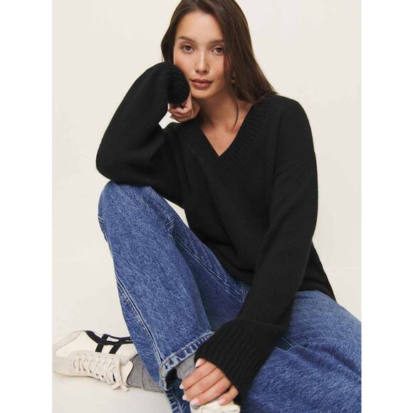 Reformation Jadey Cashmere Oversized V-Neck Sweater - XS Black - Picture 1 of 6